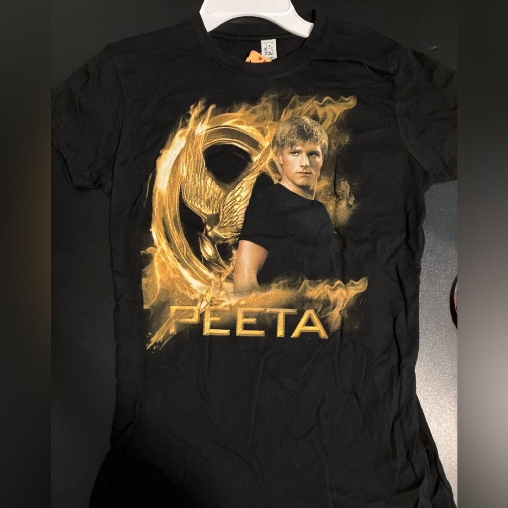 The Hunger Games Peeta Graphic T-Shirt Medium